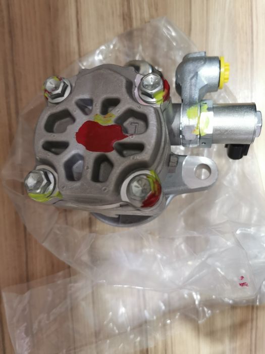 Pompa servo directie Toyota Land Cruiser J150 J155