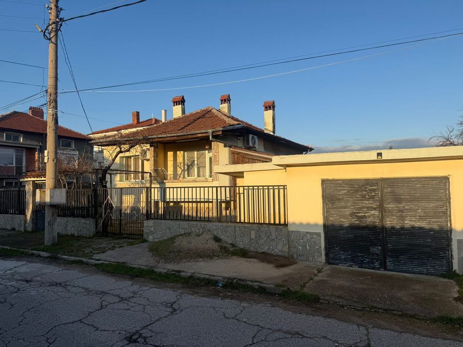 Къща в гр. Първомай