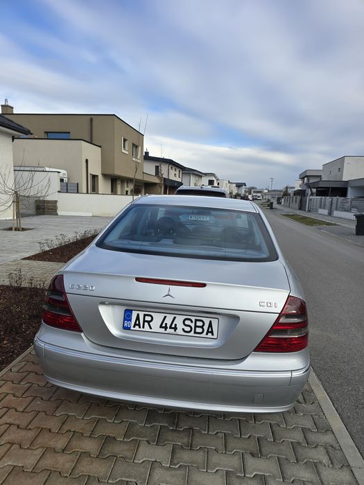 Mercedes e220...