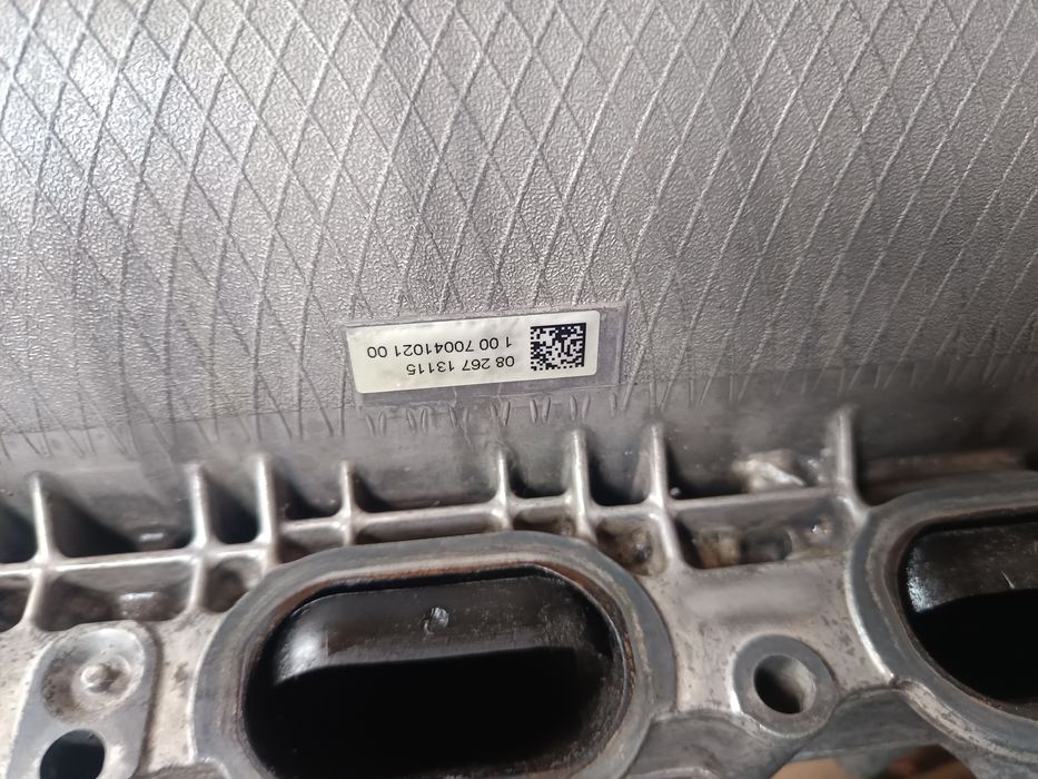 Всмукателен колектор Мерцедес Бенц w221 s500 OM 273