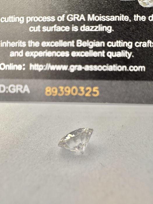 Диамант 0.8 карата , мойсанит за бижу и подарък