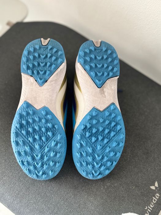 Футболни обувки - стоножки