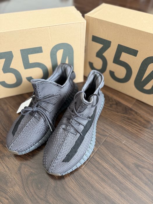 Adidas Yeezy 350 V2