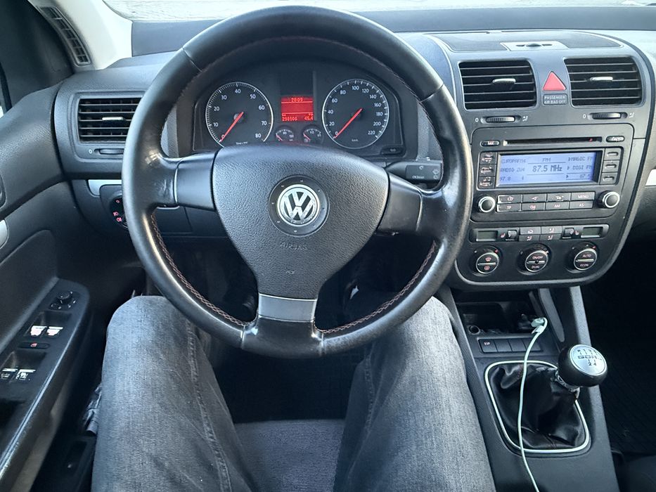 VW Golf 5 1.4 benzina