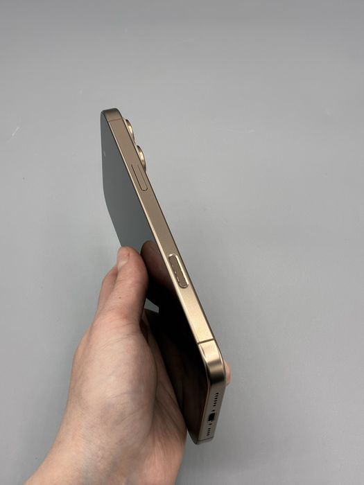 iPhone 16 Pro Max | 256 GB | Baterie 94% | Desert Titanium | Garantie