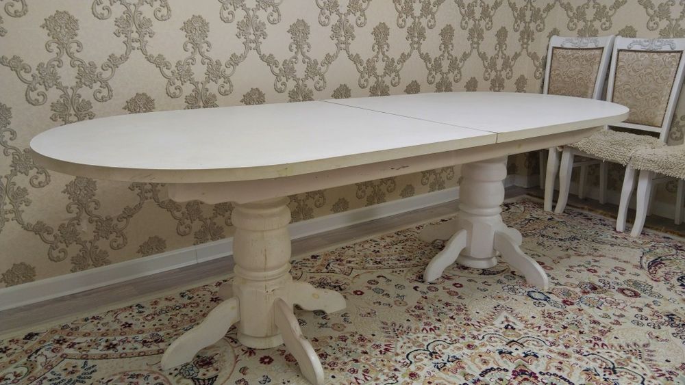 Гостиный Стол белого цвета