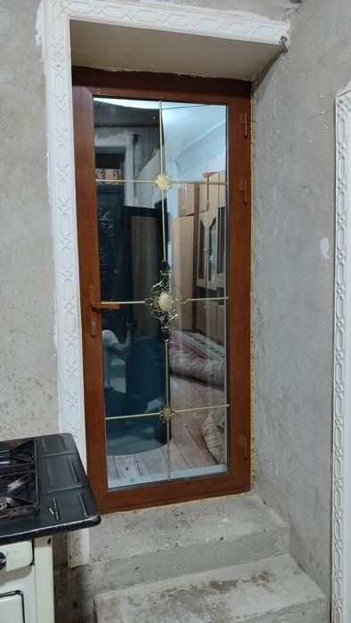 AKFA deraza va eshiklar