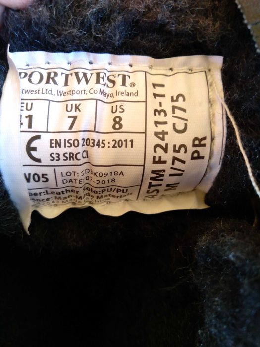 Продам новые кожаные ботинки PORTWEST