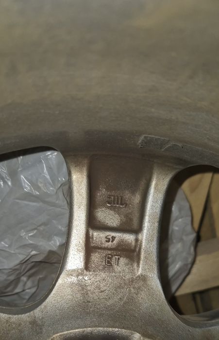 Roti/Jante 195/65/R15 Barum Bravuris 6
