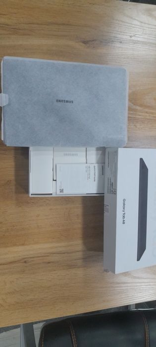 Samsung телефон холати янги.