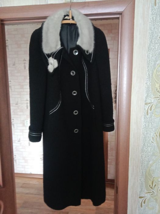Продам пальто женское
