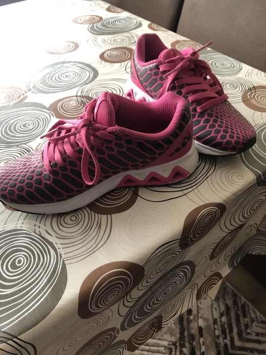 Оригинални маратонки Flair 35номер