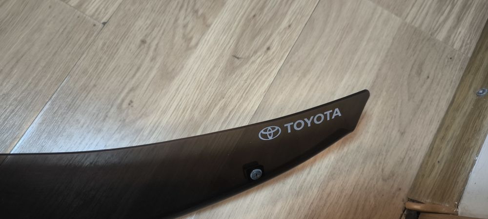 Deflector capota Toyota