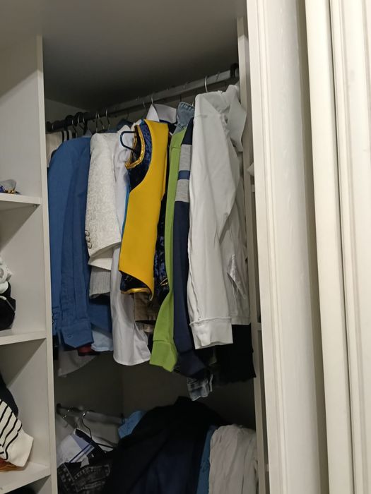 Шкаф біреуі бұрышқа арналған