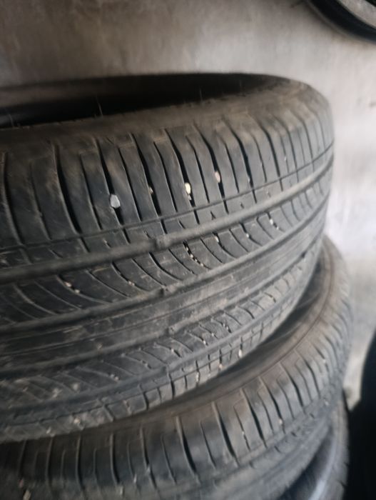 Продам шины в идалном состоянии  шт размер 225-60-R16