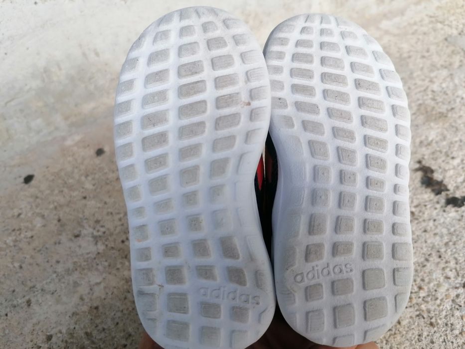 Бебешки маратонки Hummel 20н