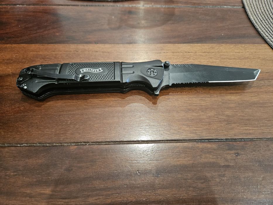 Сгъваем нож walther