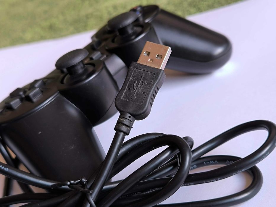 Бюджетен геймпад / контролер DILONG за компютър (PC USB)