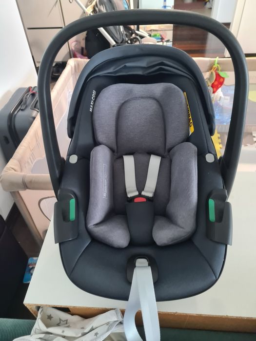 Maxi-Cosi Pebble 360 i-Size Scoica Car Seat baby