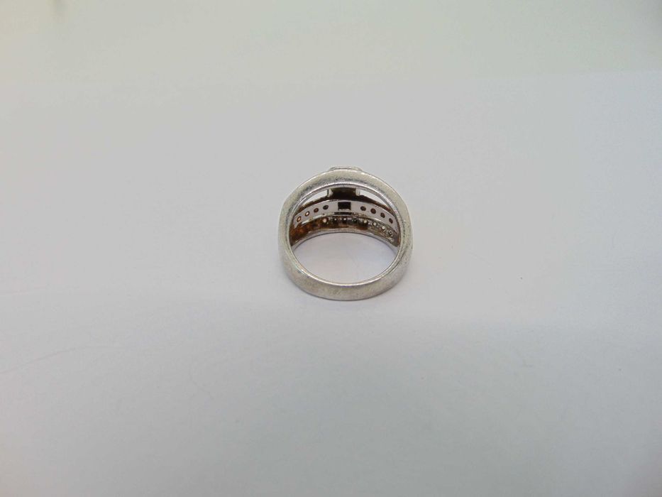 Inel din argint cu granat si zirconiu