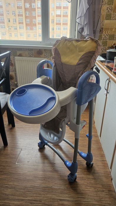Продаю стульчик для кормления