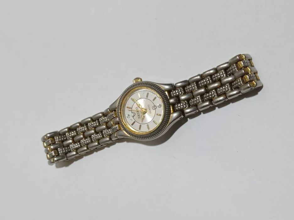 Электронные часы Seiko