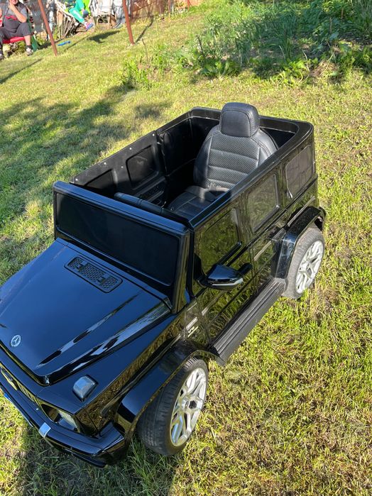 Акумулаторен джип Mercedes