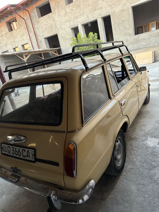 Vaz 2102 sotiladi