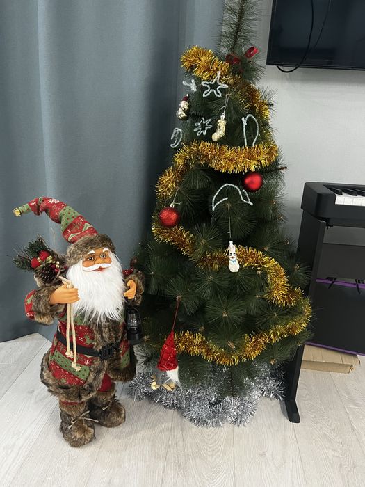 Елка и Санта новогодний декор
