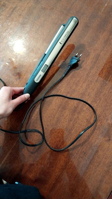 Выпрямитель немецкий для волос Remington