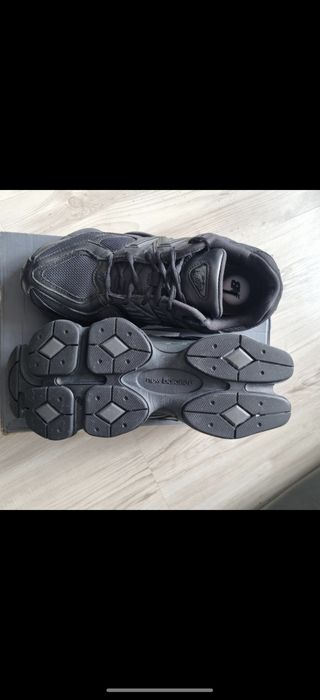 New balaсе черни маратонки