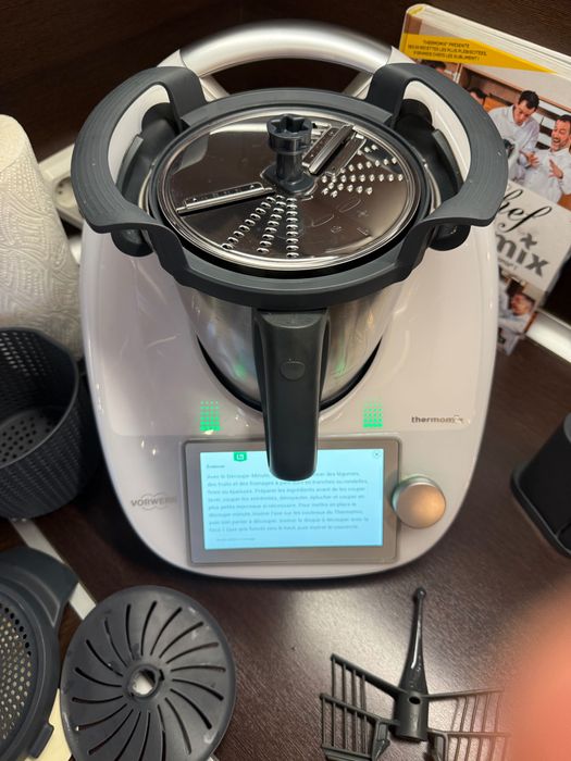 Thermomix TM6  и с Cutter в перфектно състояние