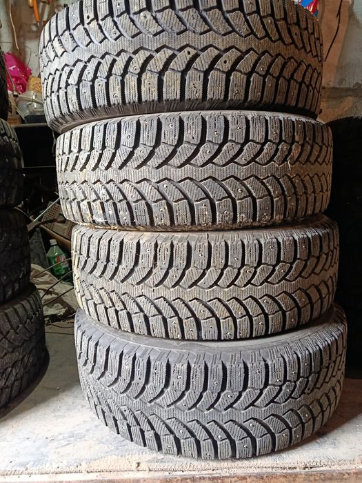 Pirelli 235 60 R18 комплект