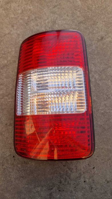 Stop stânga VW Caddy cod 2K0 945 111 A