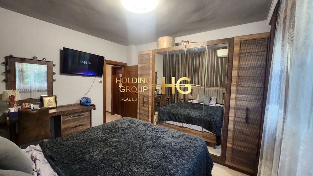 Тристаен до Гранд мол Варна