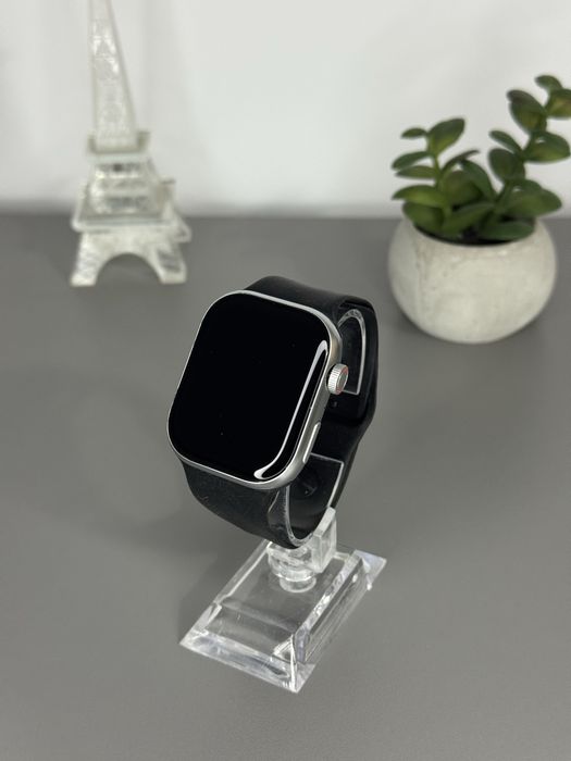 Smartwatch asemanator cu Applewatch SE pret foarte avantajos
