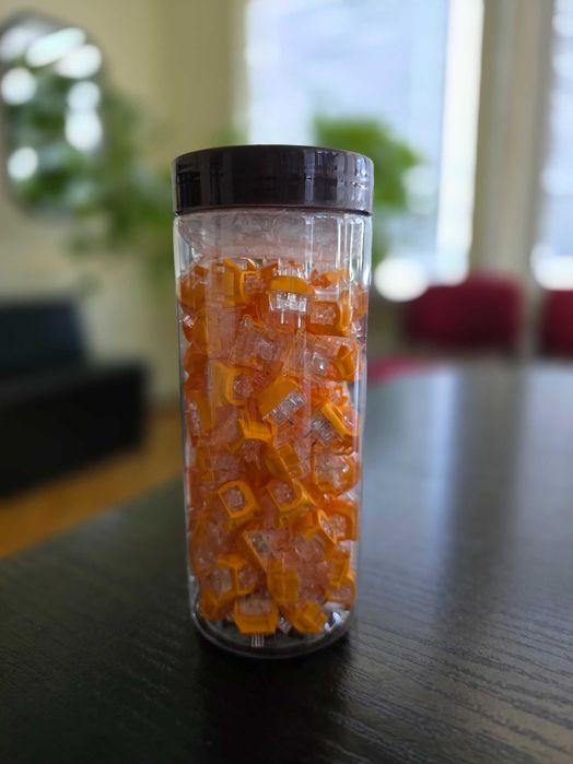 Продавам линейни суичове TTC Venus 100 броя