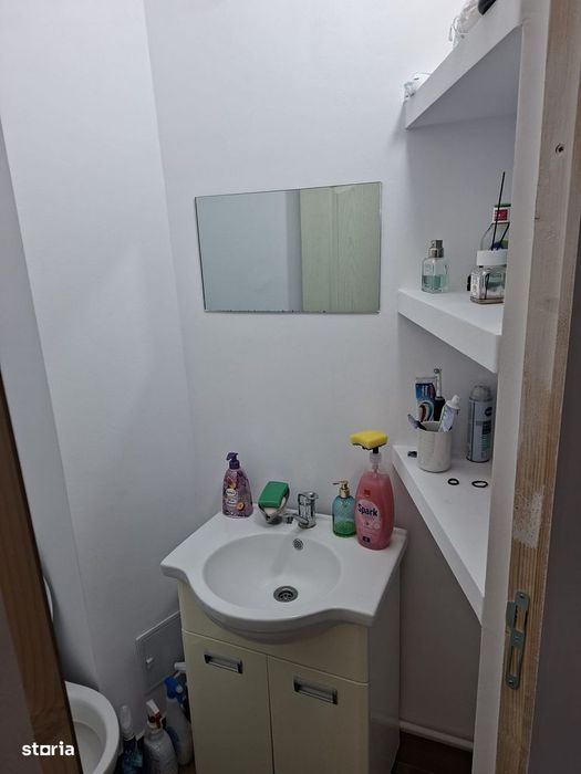 3 camere Banat , RENOVAT  Decomandat / Centrală , preț NEGOCIABIL