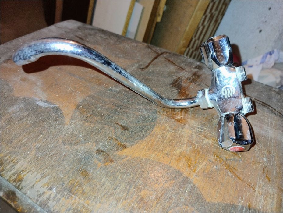 Батерия (кранчета) за малък бойлер