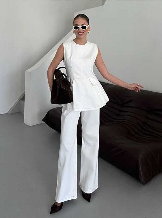 Дамски бял летен костюм