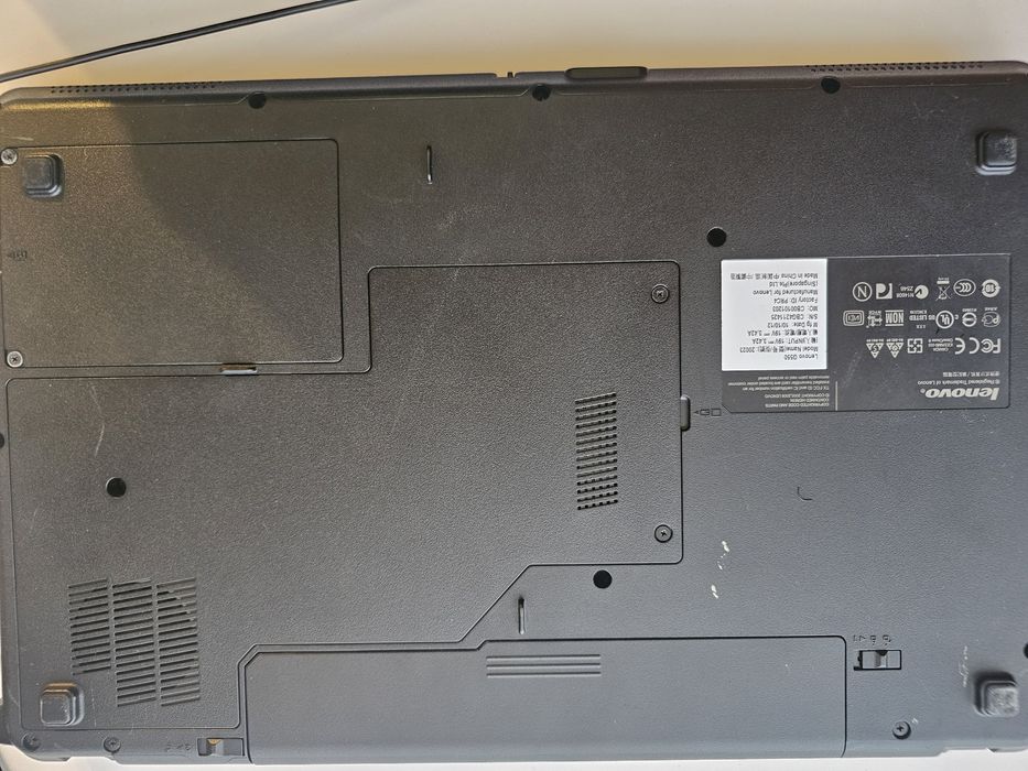Laptop Lenovo negru
