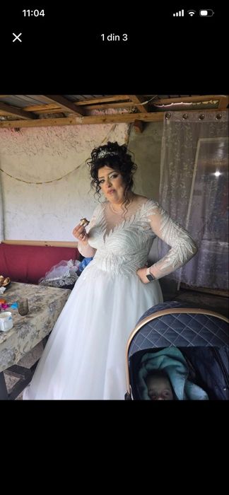 Rochie de mireasa nouă,purtata decât o seara!