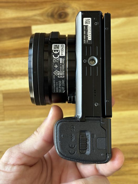Sony alpha 6000    /.    £6000