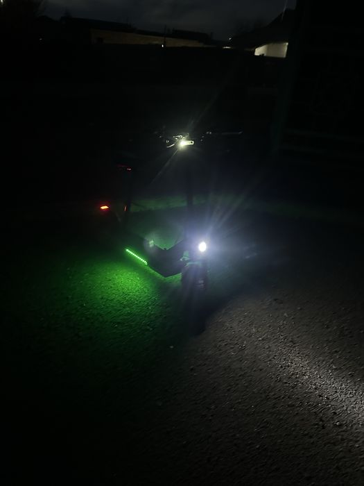 Продам электросамокат Kugoo m4 pro