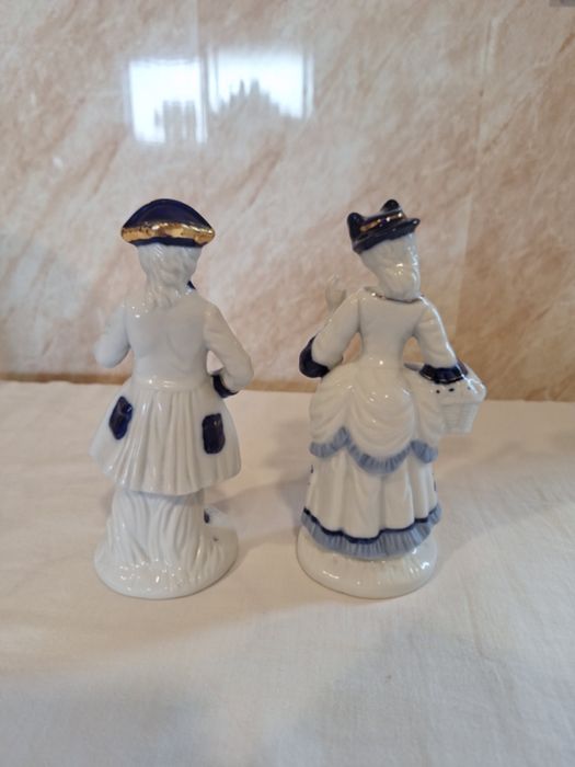 Порцеланови фигурки маркирани
