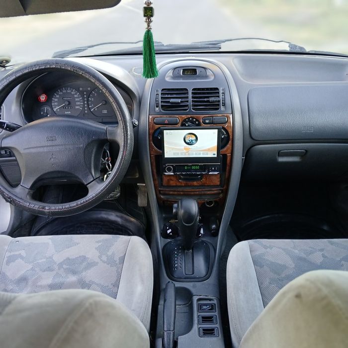 Продаётся Митсубиси каризма 1.8 автомат