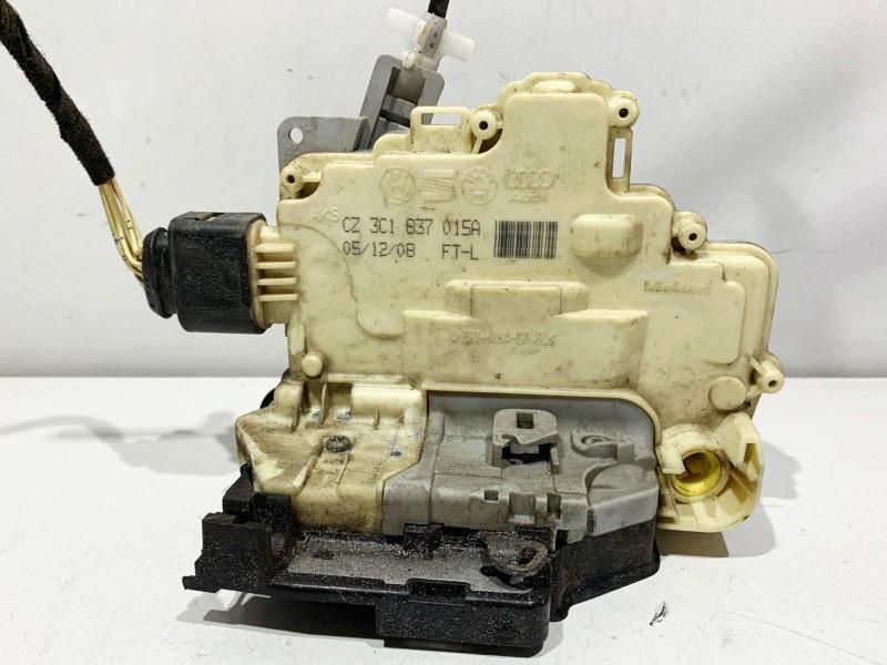 Broasca usa stanga fata Volkswagen Passat B6 3C 3C1837015A Break