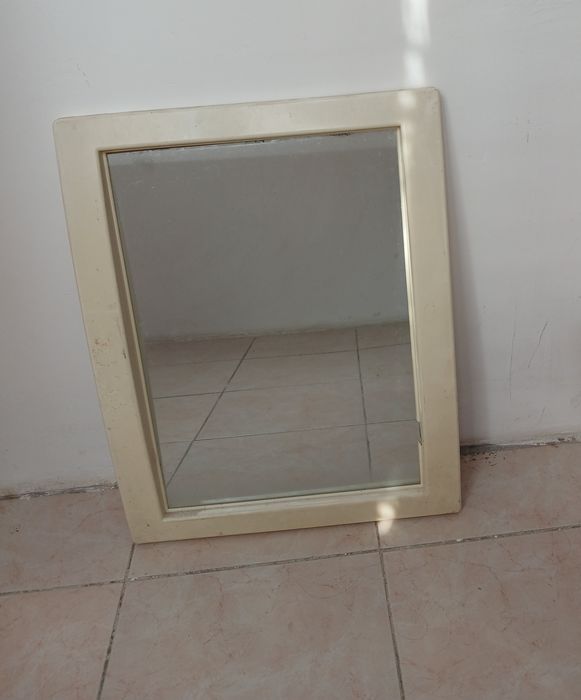 Продается туалетное зеркало