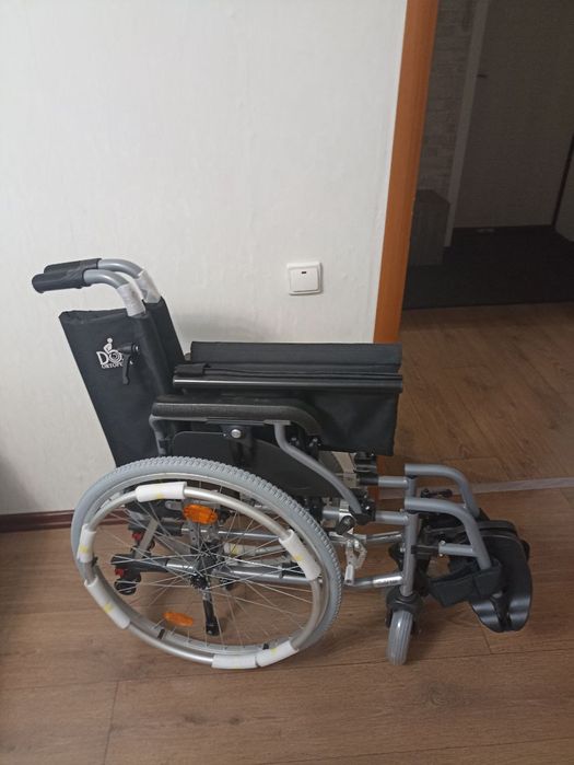 Срочно продам коляску инвалидную. Новую
