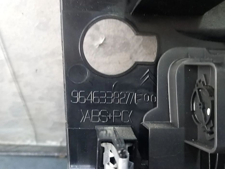 Grile ventilatie bord sertar citroen c4 1 lc 9646338277f